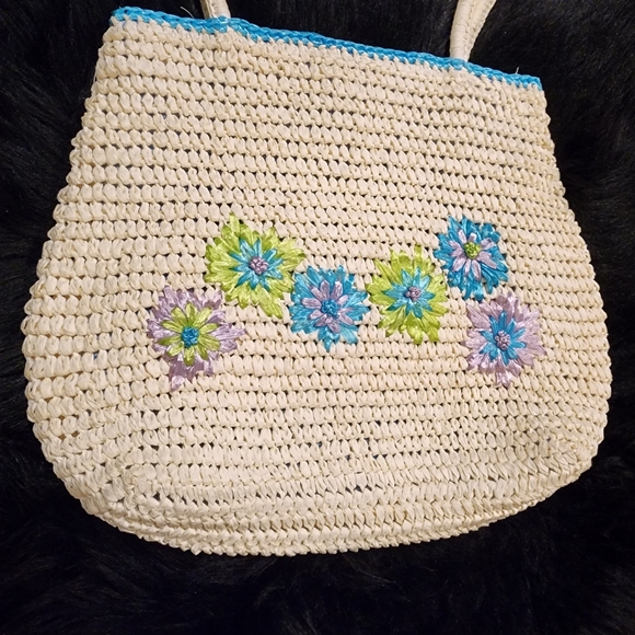 Summer Boho Straw Beach Bag Crocheted Tote With Embroidered Flowers - Picture 6 of 13